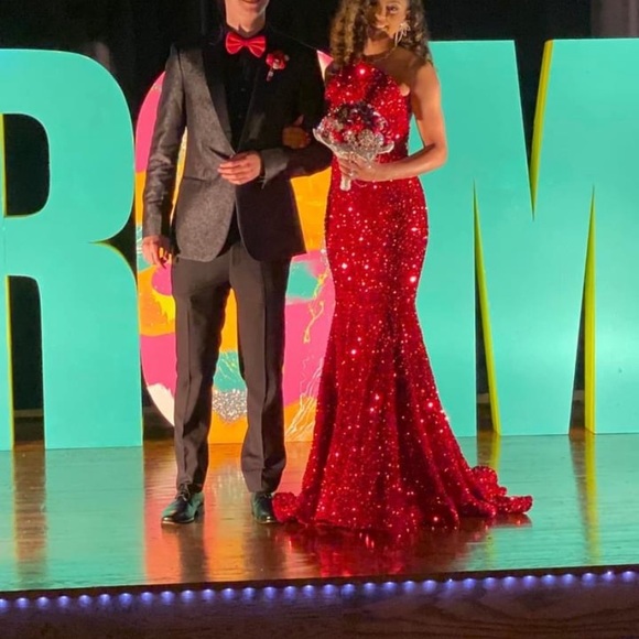 Red sequins mermaid prom dress - Picture 1 of 3